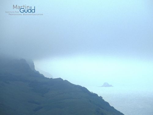 Wasserwolken (Beispiel Stratus) / Water clouds (Stratus)