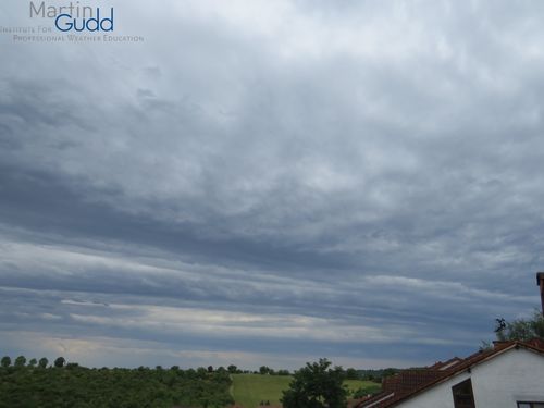 Ac opacus radiatus bei sommerlicher Regen- bzw. Gewitterlage